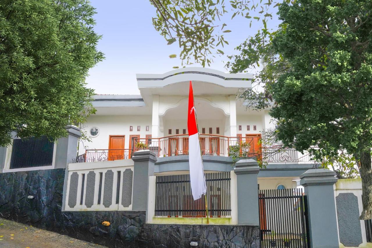 Oyo 91561 Gandhi Hotel Bandung Zewnętrze zdjęcie