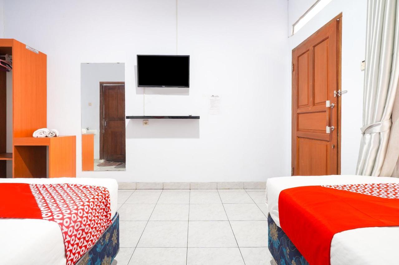 Oyo 91561 Gandhi Hotel Bandung Zewnętrze zdjęcie