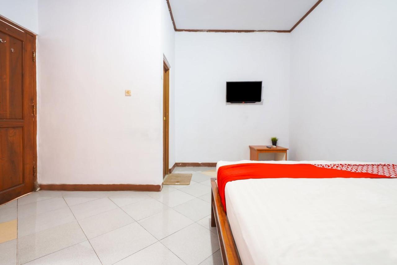 Oyo 91561 Gandhi Hotel Bandung Zewnętrze zdjęcie